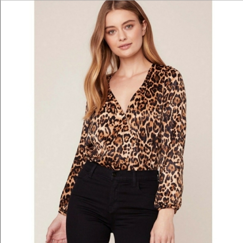 BB Dakota Ride or Tie Leopard Animal Print V Neck Bodysuit Womens Size Small NWT